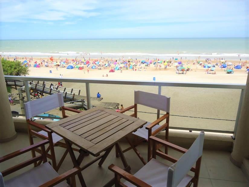 Hotel Tejas Rojas Villa Gesell Zewnętrze zdjęcie
